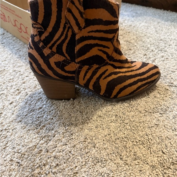 Sugar Brown Ankle Booties with Zebra Print - Picture 2 of 3